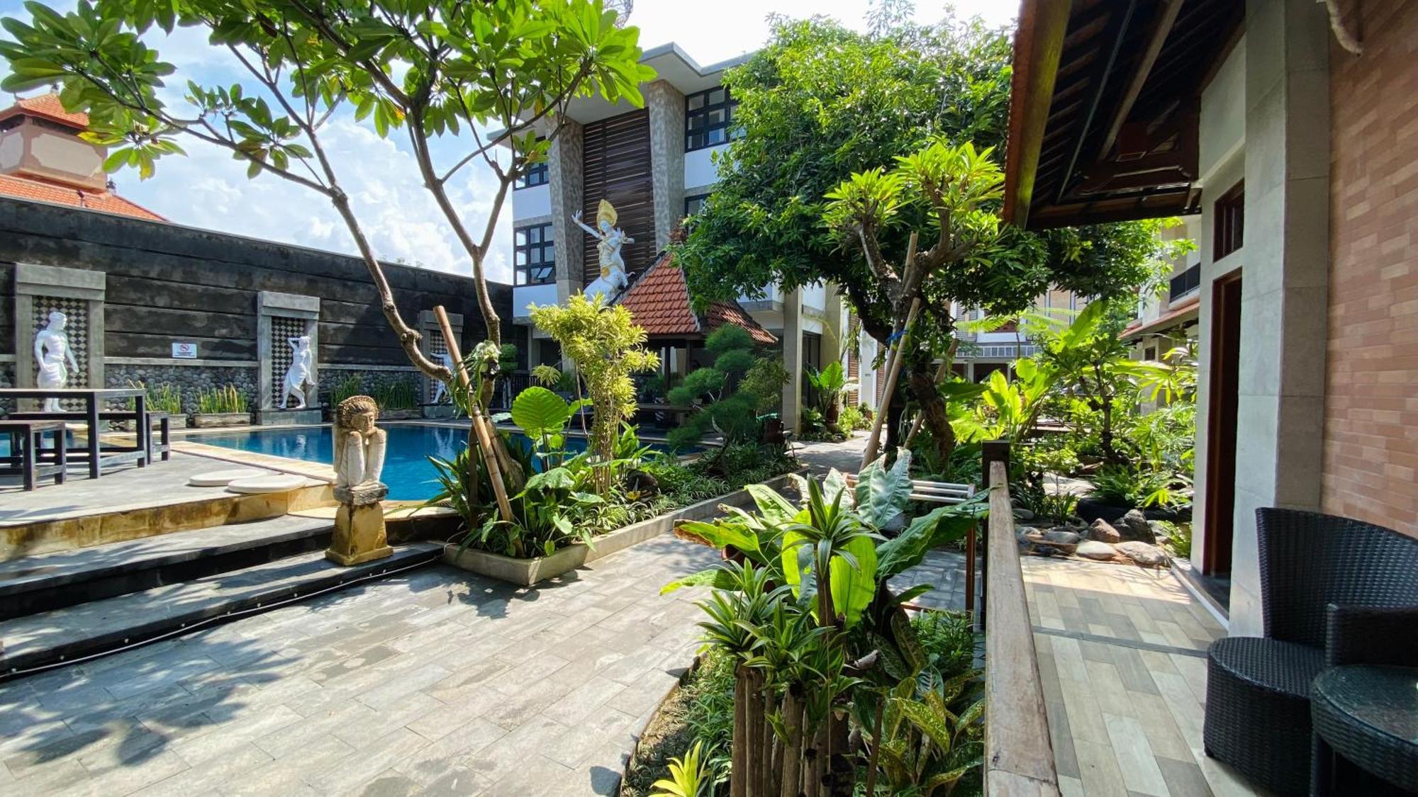 Pepitu By Sandat Asrama Kuta (Bali)